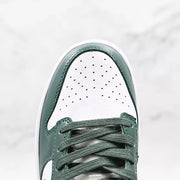 Nike Dunk Low Spartan Green